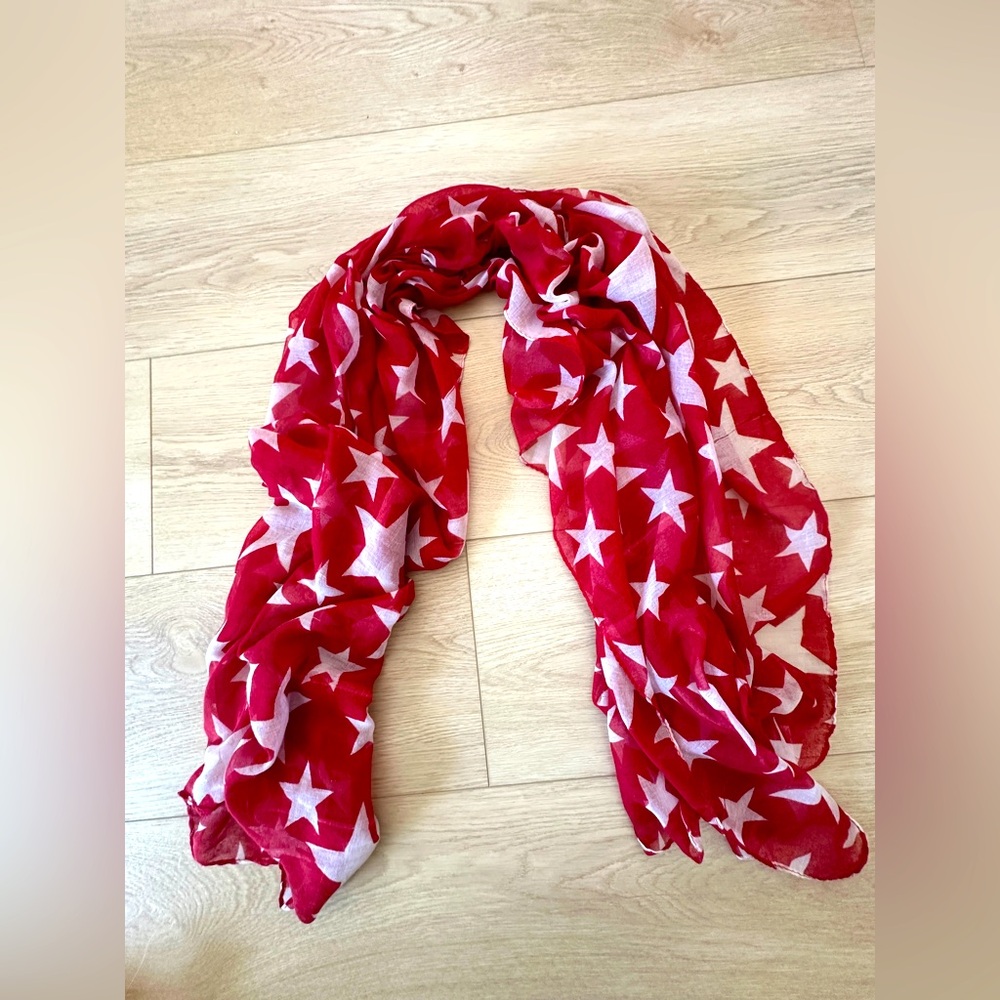 Red Star Pattern Lightweight Oversized Shawl/Wrap/Sarong
